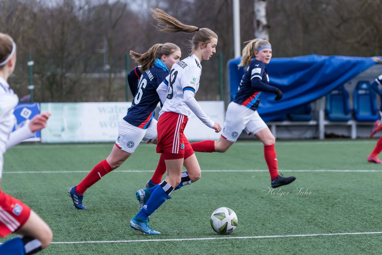 Bild 104 - wBJ HSV - F Holstein Kiel : Ergebnis: 0:6